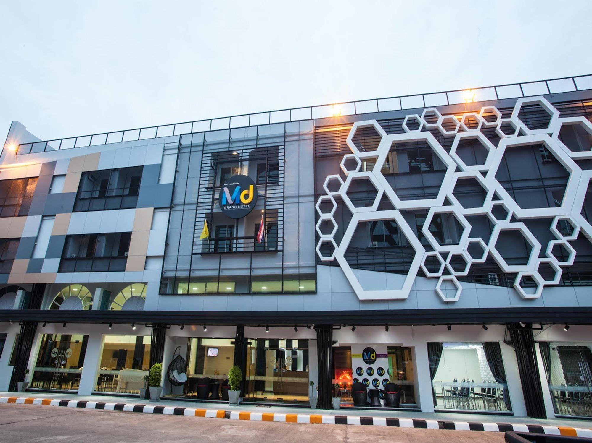 Md Grand Hotel Nakhon Накхонситхаммарат Экстерьер фото